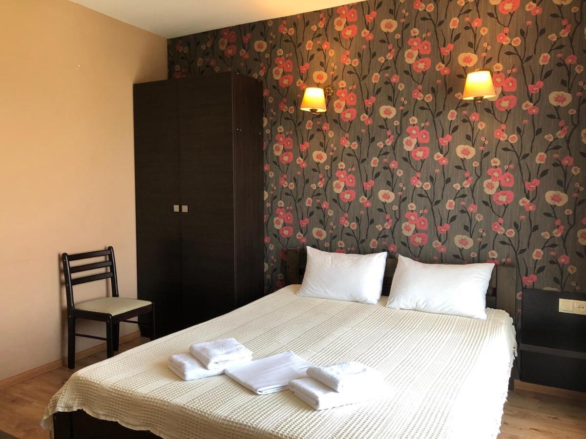 Gosti Hotel Odessa Esterno foto
