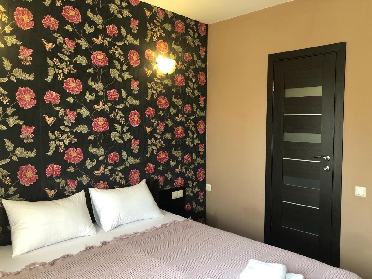 Gosti Hotel Odessa Esterno foto