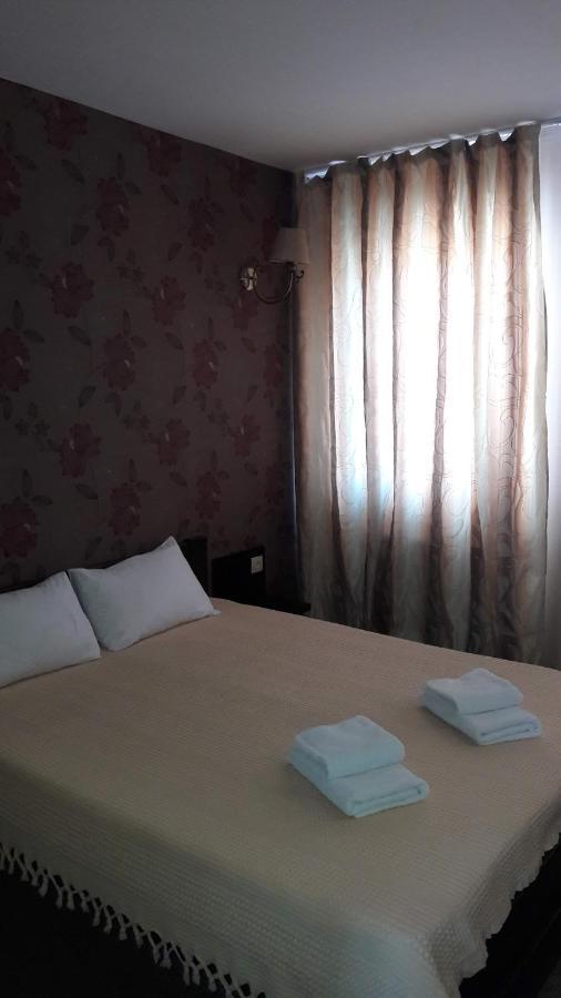 Gosti Hotel Odessa Esterno foto