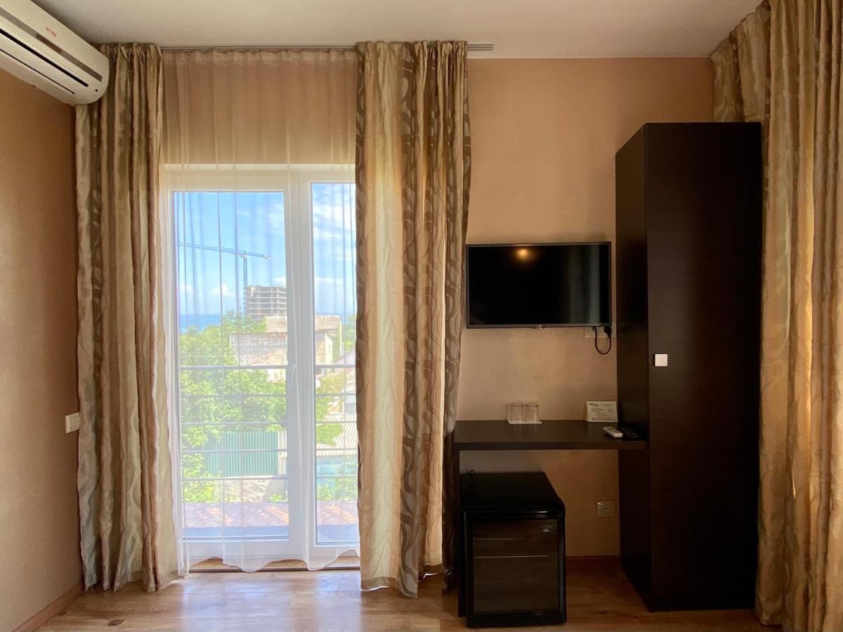 Gosti Hotel Odessa Esterno foto