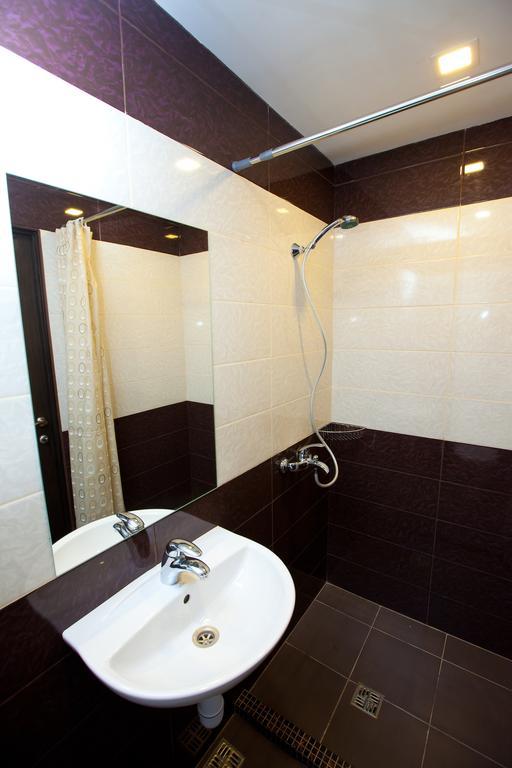 Gosti Hotel Odessa Esterno foto
